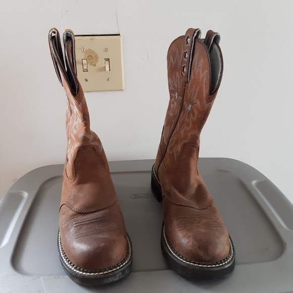 Boots - Picture 3 of 3